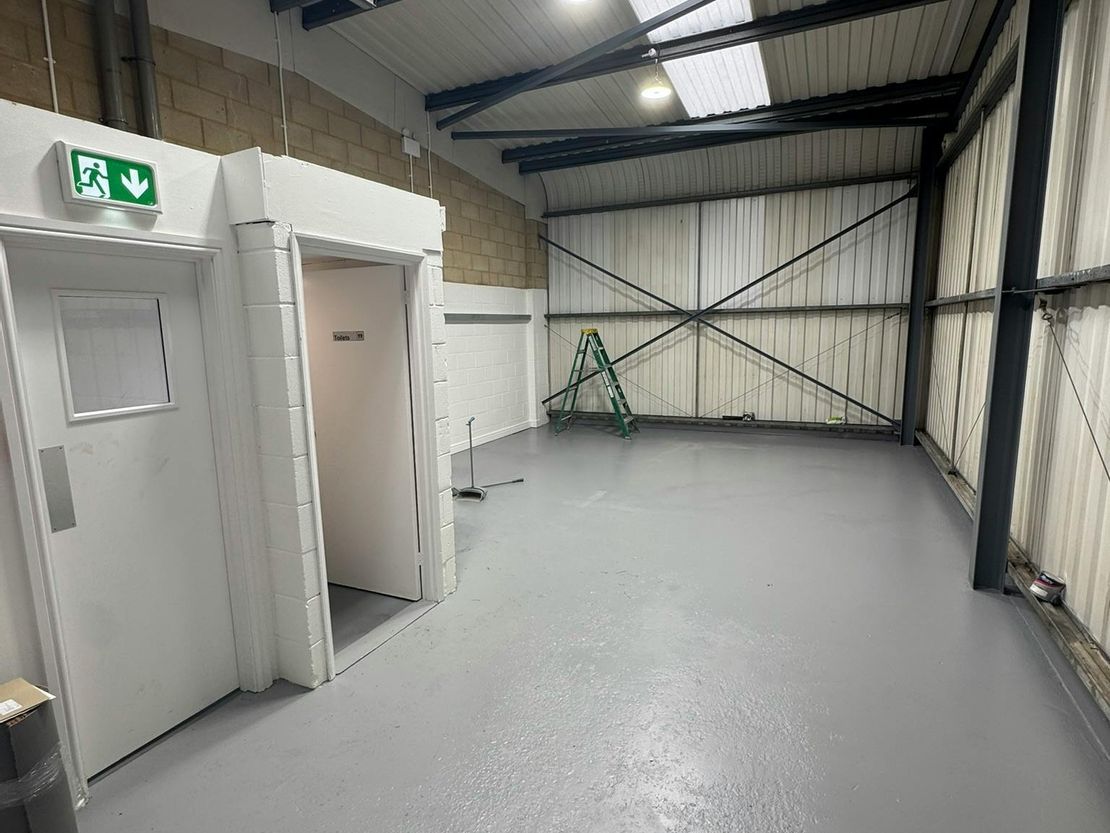 Unit 19, Eversley Way, Egham, TW20 8RG