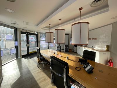 Property Image for 1 Histon Road, Cambridge, Cambridgeshire, CB4 3BF