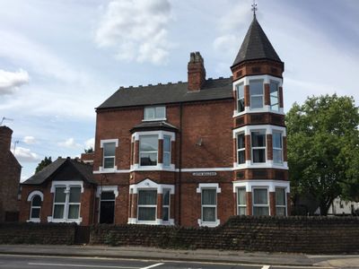 Property Image for 115 Lenton Boulevard and 259 Derby Road, Nottingham, Nottingham, Nottinghamshire, NG7 2DP