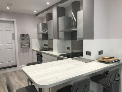 Property Image for 115 Lenton Boulevard and 259 Derby Road, Nottingham, Nottingham, Nottinghamshire, NG7 2DP