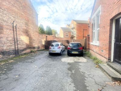 Property Image for 115 Lenton Boulevard and 259 Derby Road, Nottingham, Nottingham, Nottinghamshire, NG7 2DP