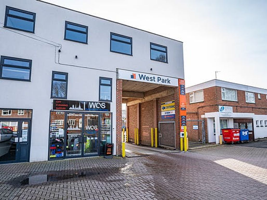 West Park Trade Centre, Coventry, Coventry, CV4 9UT