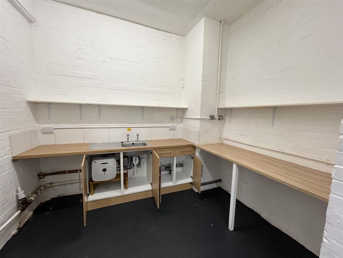 Unit 8B Oakham Enterprise Park,  Oakham LE15 7TU