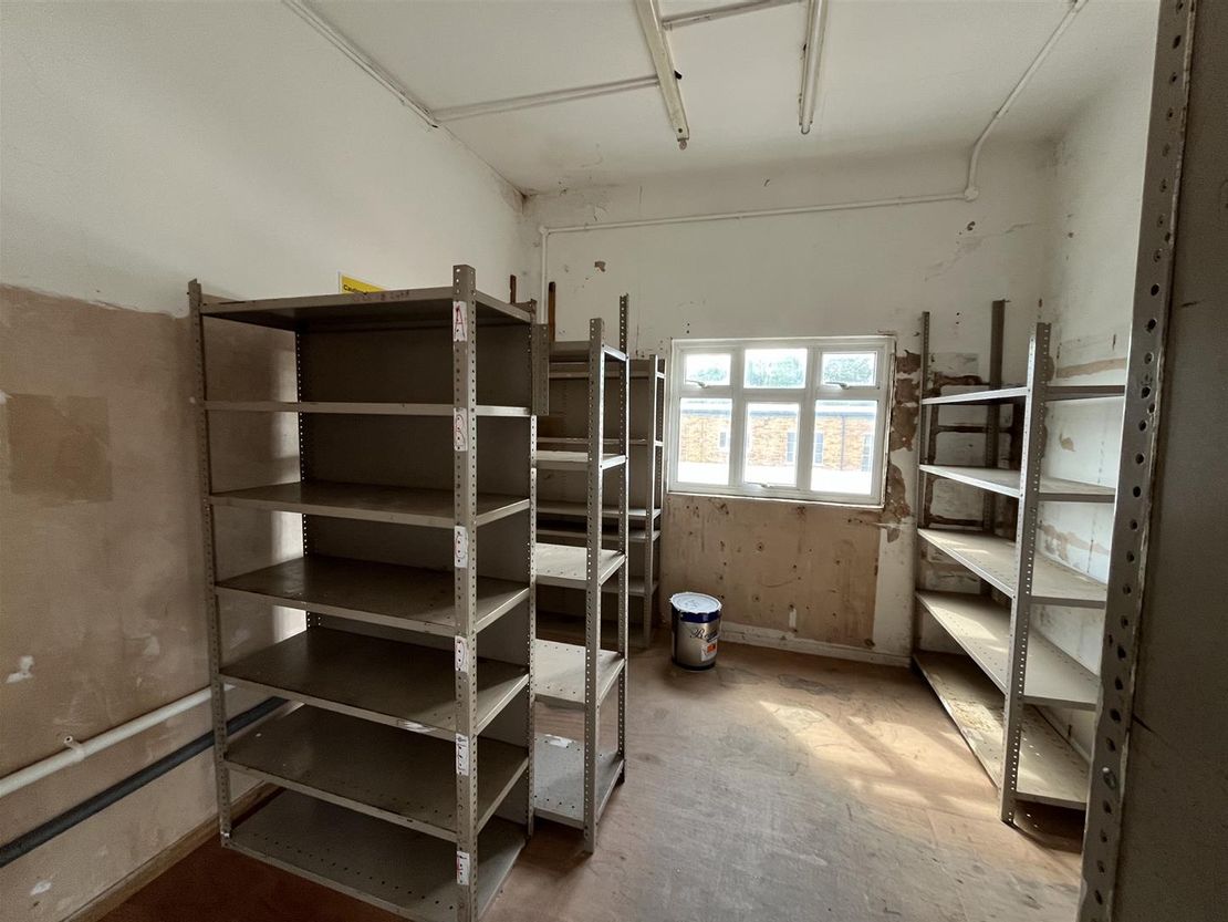 Unit 8B Oakham Enterprise Park,  Oakham LE15 7TU