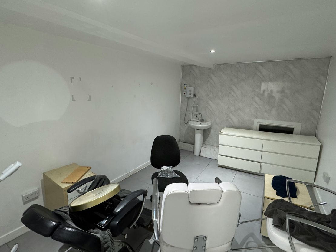 258 Albert Drive, Glasgow, G41 2NL