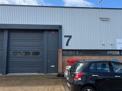 Property Image for 7 Little Ridge, Welwyn Garden City, Hertfordshire, AL7 2BH