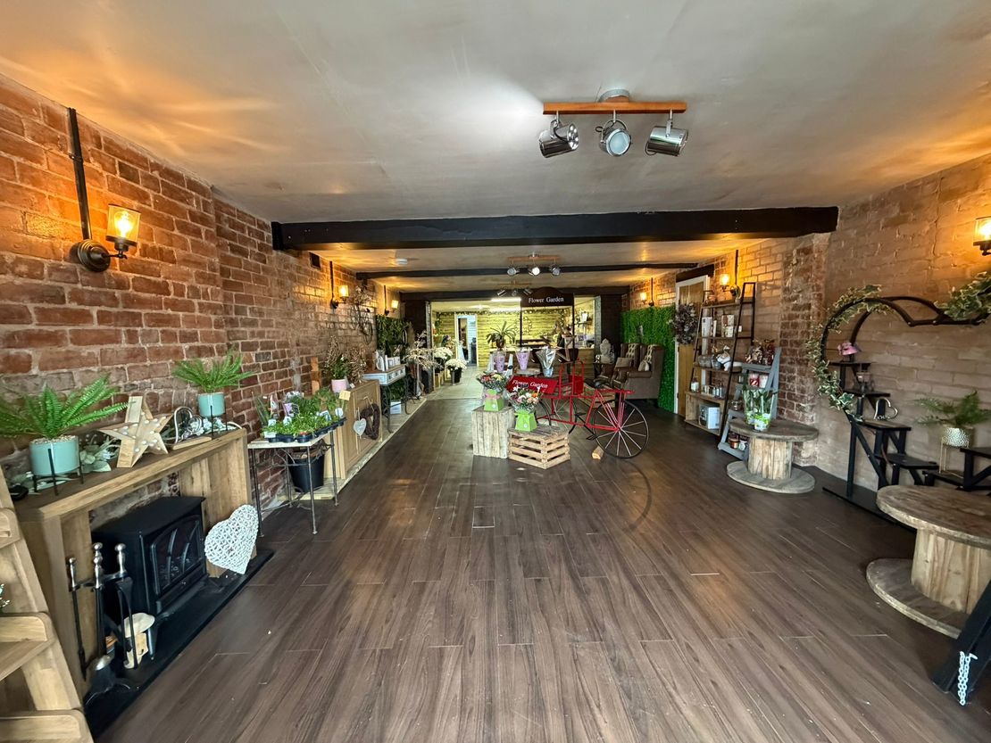 Ivanhoe, Forest Road, New Ollerton, Newark, Nottinghamshire, NG22 9PL