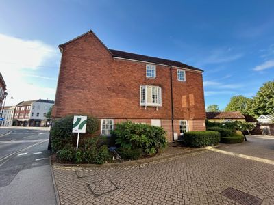 Property Image for Oxford Court, Oxford Square, 21-23 The Broadway, Newbury, West Berkshire, RG14 1AS