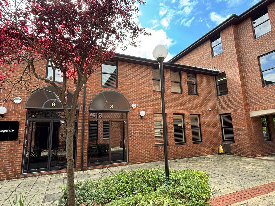 First Floor Unit 8 Winchester Place, Poole, BH15 1NX