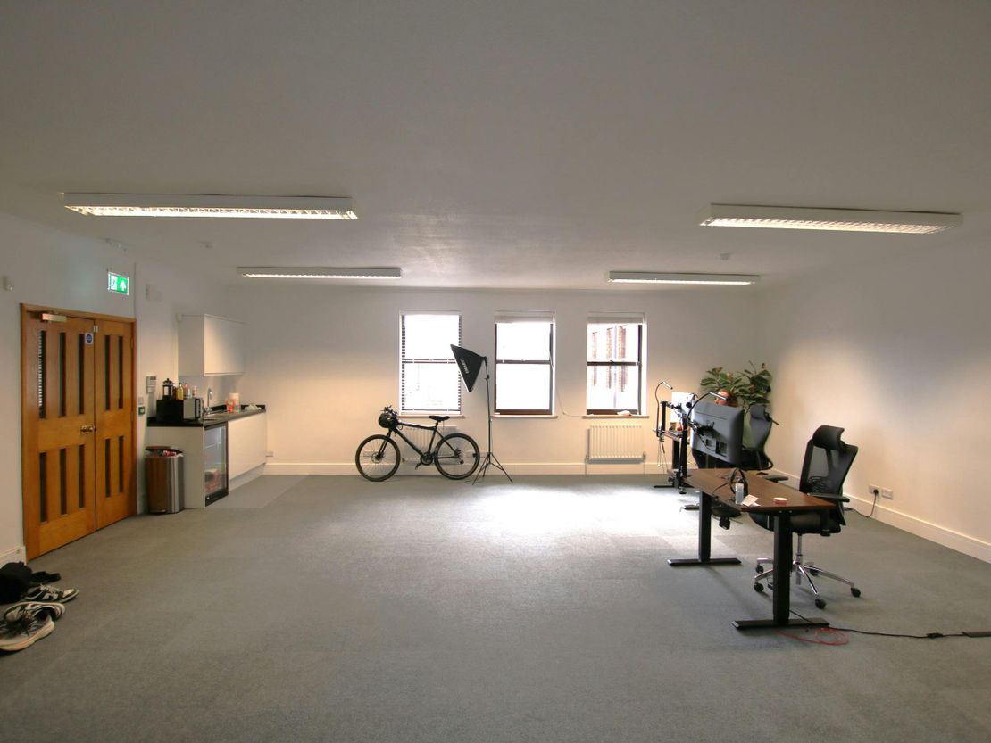 First Floor Unit 8 Winchester Place, Poole, BH15 1NX