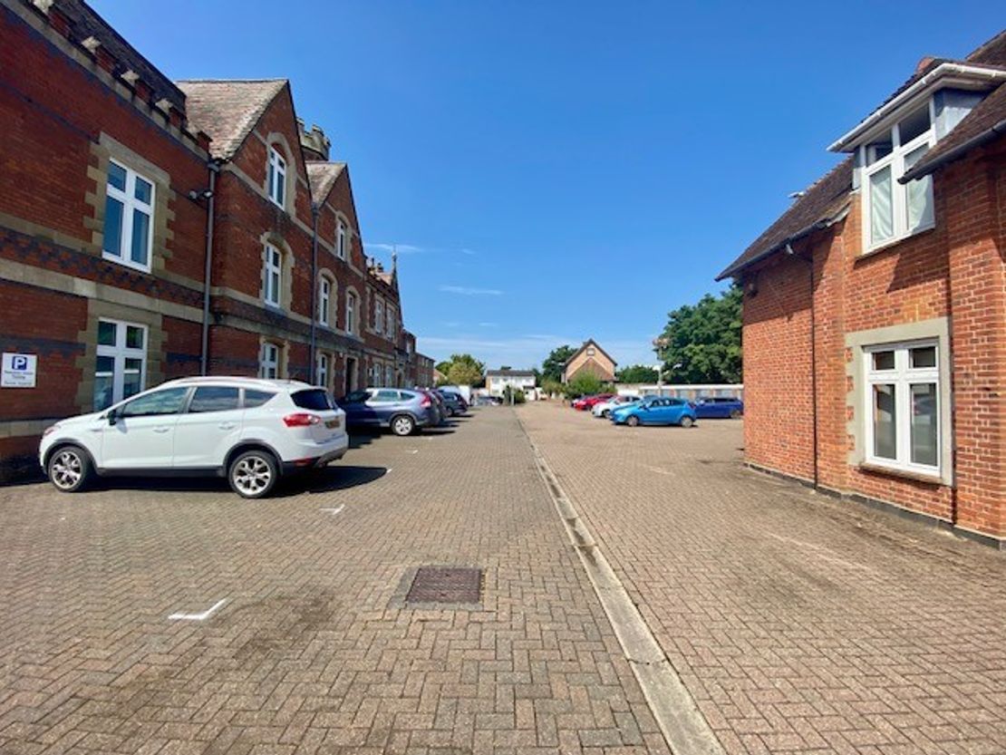 Suites 1 & 26, Thatcham House, Turners Drive, Thatcham, Berkshire, RG19 4QD