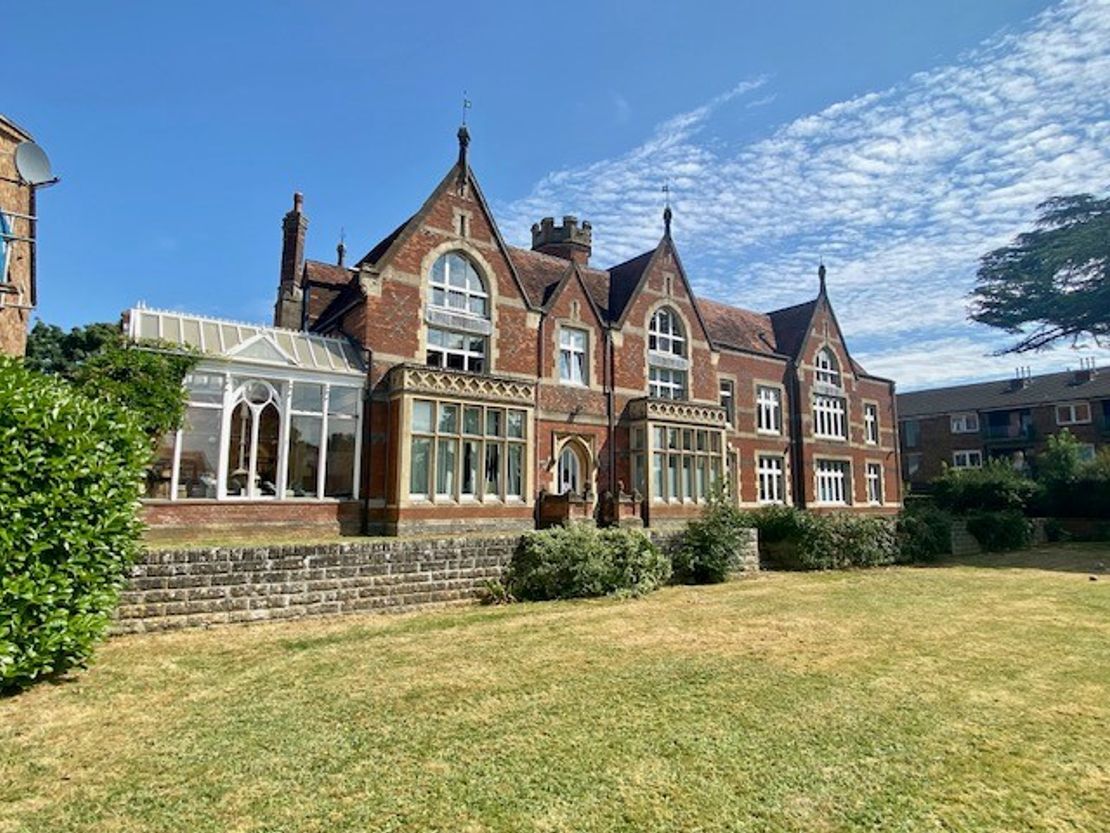 Suites 1 & 26, Thatcham House, Turners Drive, Thatcham, Berkshire, RG19 4QD