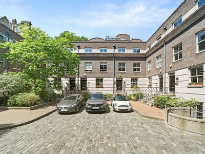 Property Image for 1 Coldbath Square, Clerkenwell, EC1R 5HL