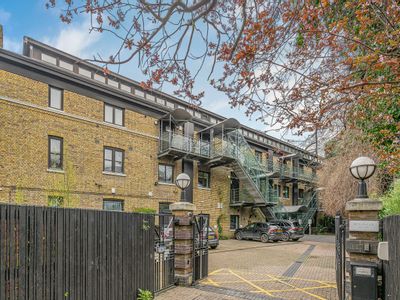 Property Image for 8 Iron Bridge House, Bridge Approach, Primrose Hill, NW1 8BD