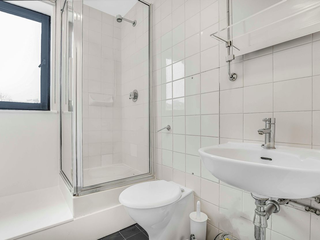 8 Iron Bridge House, Bridge Approach, Primrose Hill, NW1 8BD