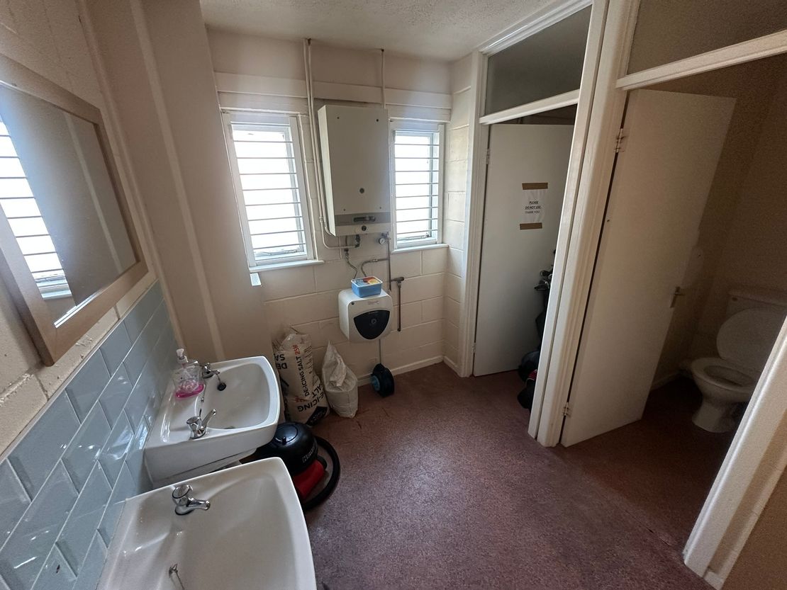 Unit H2, Highfield Industrial Estate, 17 Edison Road, Eastbourne, East Sussex, BN23 6PT
