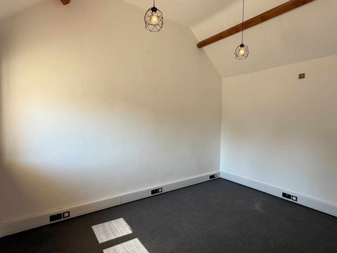 Manor Farm Offices, Northend Road, Fenny Compton, Southam, Warwickshire, CV47 2YY