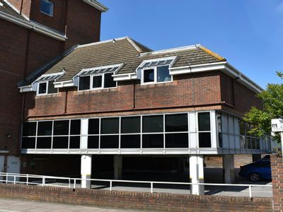 Property Image for Independence House, 84 Lower Mortlake Road, Richmond, TW9 2HS