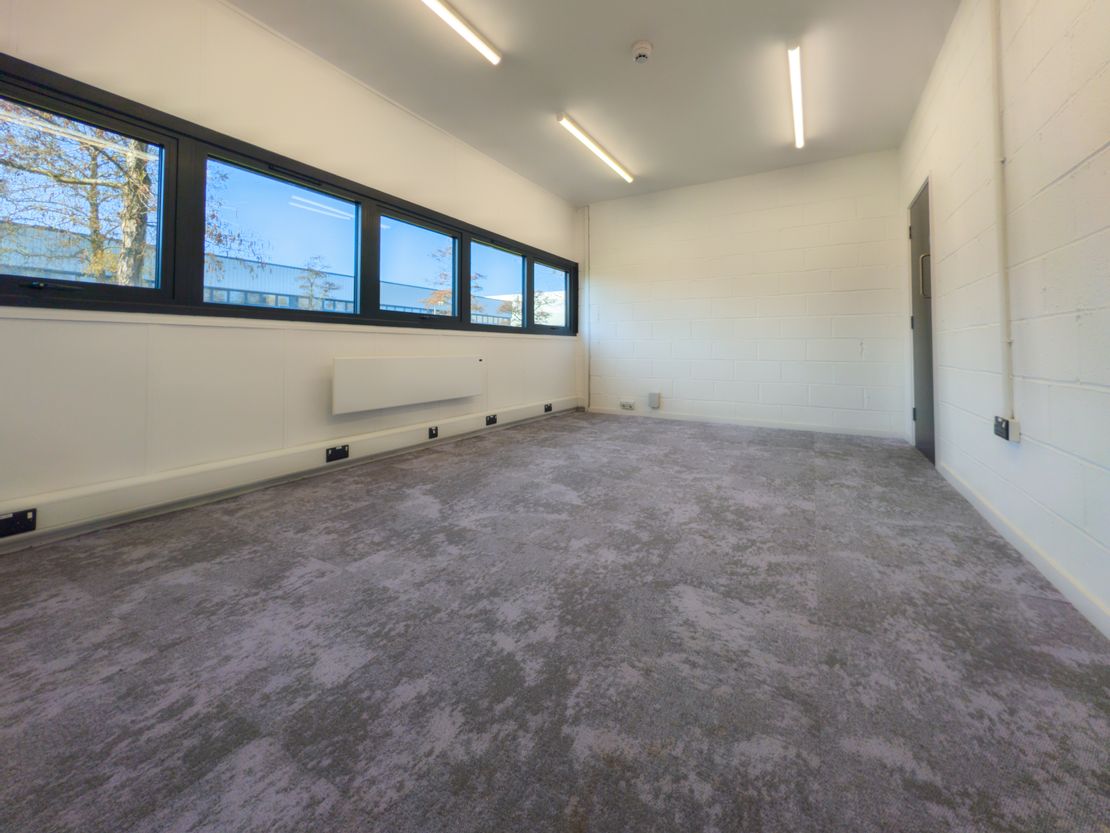Unit 7, Dawson Road, Bletchley, Milton Keynes, MK1 1LJ