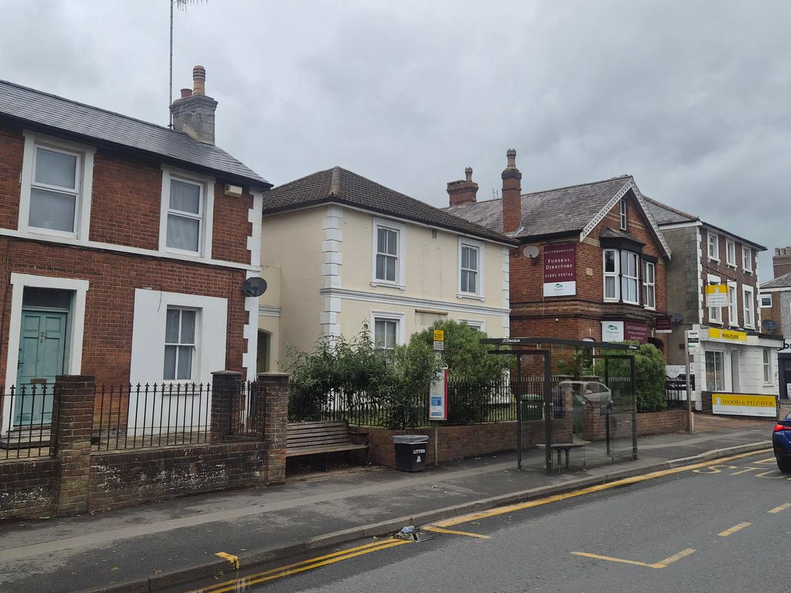 128 - 130 London Road, Southborough, Tunbridge Wells, Kent, TN4 0PL