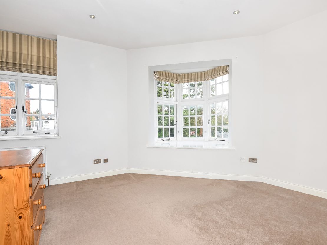 68 Packhorse Road, Gerrards Cross, Buckinghamshire, SL9 8EF