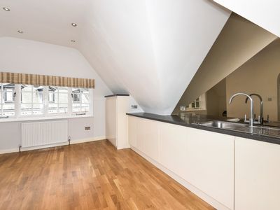 Property Image for 68 Packhorse Road, Gerrards Cross, Buckinghamshire, SL9 8EF