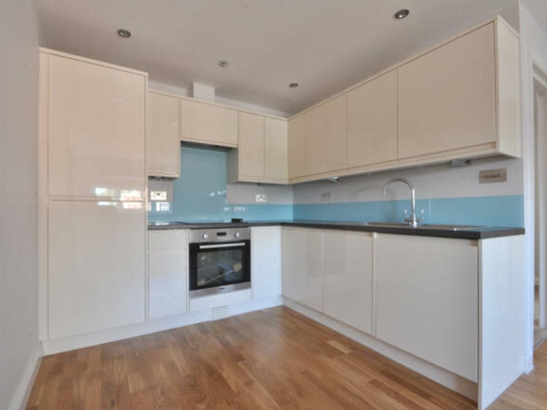 68 Packhorse Road, Gerrards Cross, Buckinghamshire, SL9 8EF