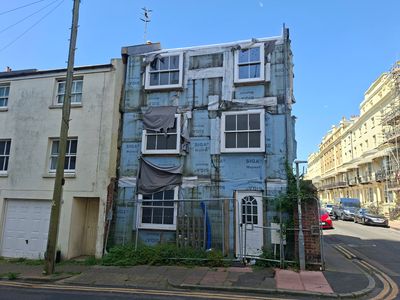 Property Image for 51 Regency Square, Brighton, East Sussex, BN1 2FF