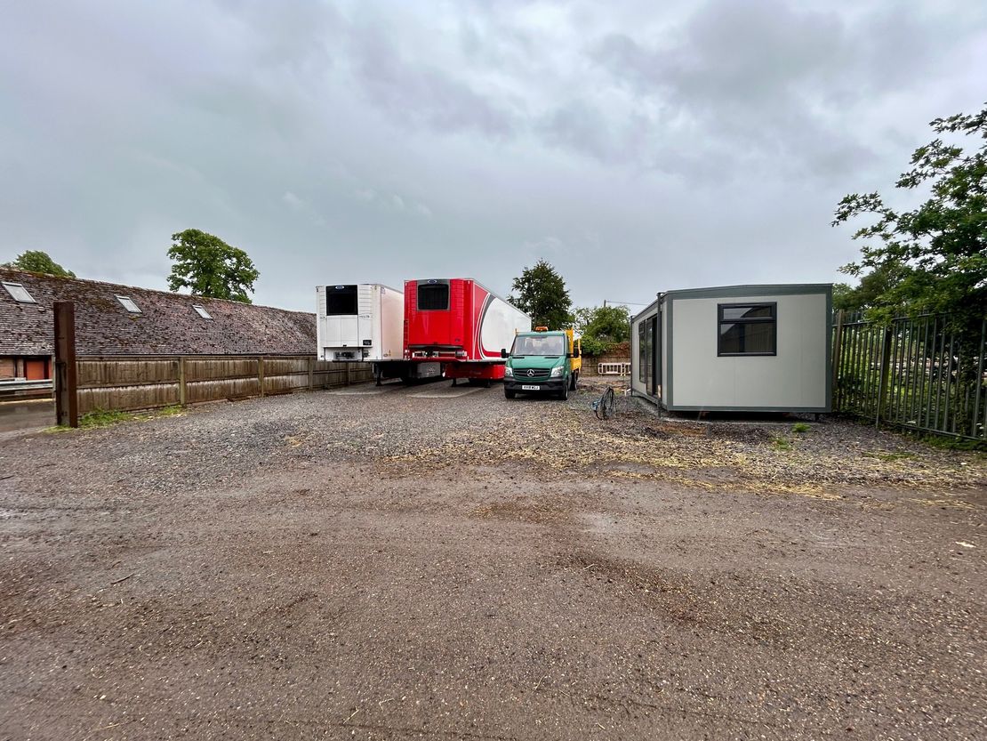 Yard & Office, Wessex Business Park, Bath Road, Halfway, Newbury, West Berkshire, RG20 8NS