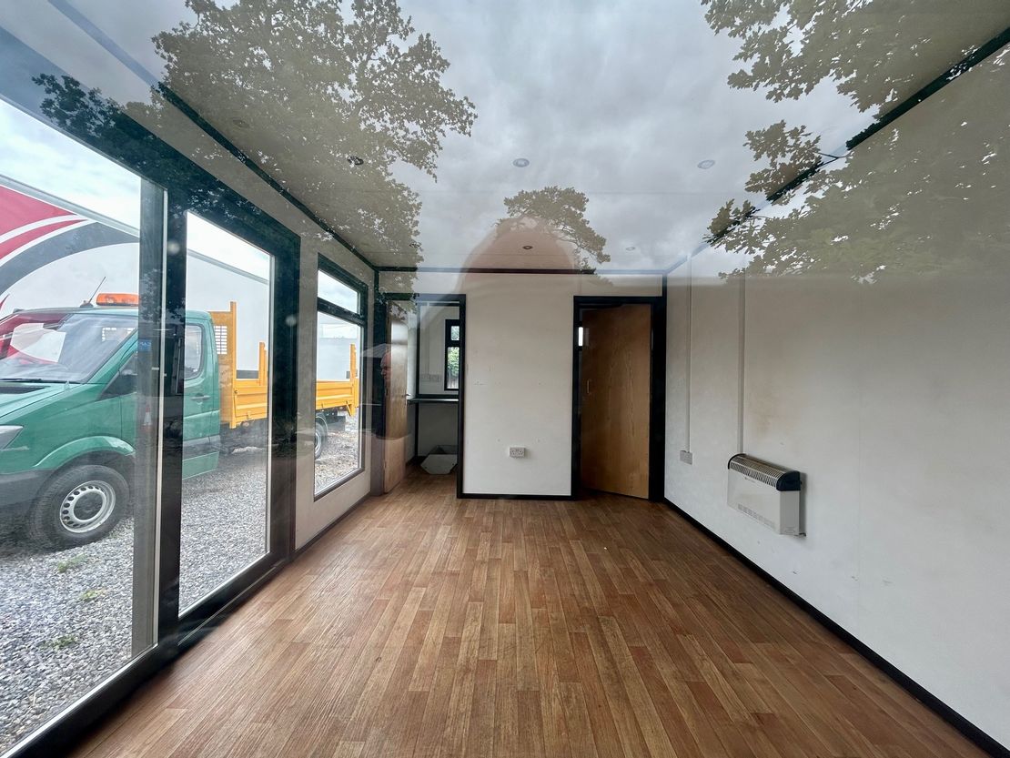 Yard & Office, Wessex Business Park, Bath Road, Halfway, Newbury, West Berkshire, RG20 8NS