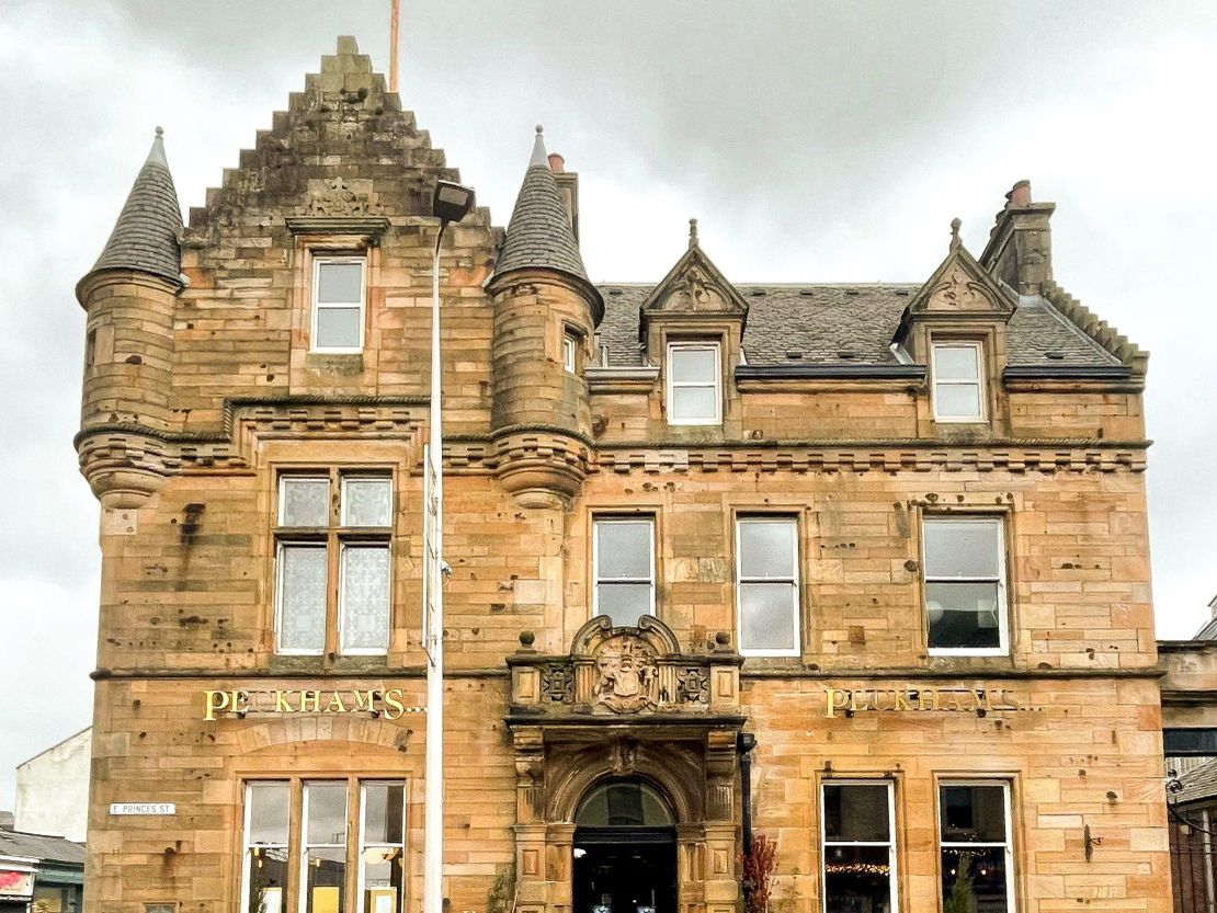 Former Peckham's Bar & Restaurant, 1 East Princes Street, Helensburgh, G84 7QF