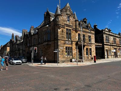Property Image for Former Peckham's Bar & Restaurant, 1 East Princes Street, Helensburgh, G84 7QF