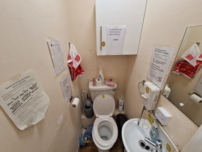 Property Image for 16 St. John Street, Ashbourne, Derbyshire, DE6 1GH