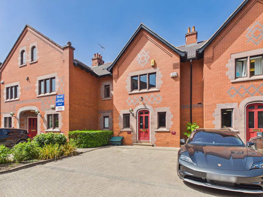 5 St John's Court, Vicar's Lane, Chester, Cheshire, CH1 1QE