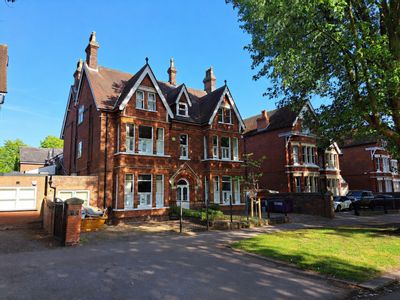Property Image for Lillibet House, 65 De Parys Avenue, Bedford, Bedfordshire, MK40 2TR