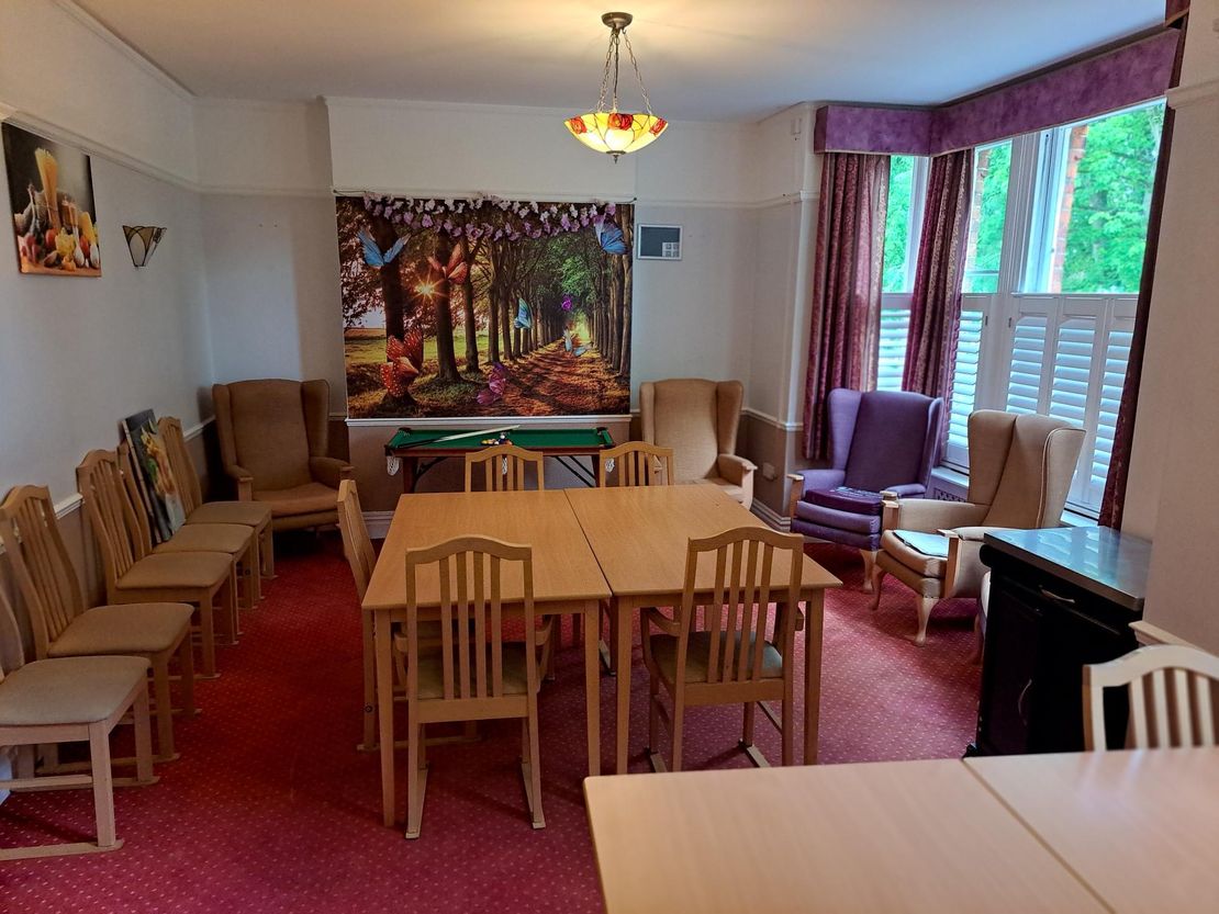 Lillibet House, 65 De Parys Avenue, Bedford, Bedfordshire, MK40 2TR