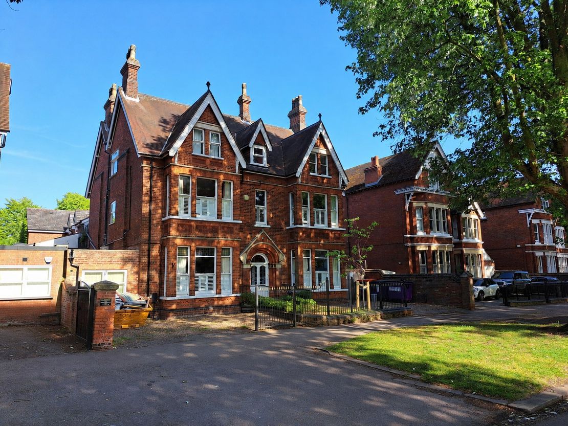 Lillibet House, 65 De Parys Avenue, Bedford, Bedfordshire, MK40 2TR