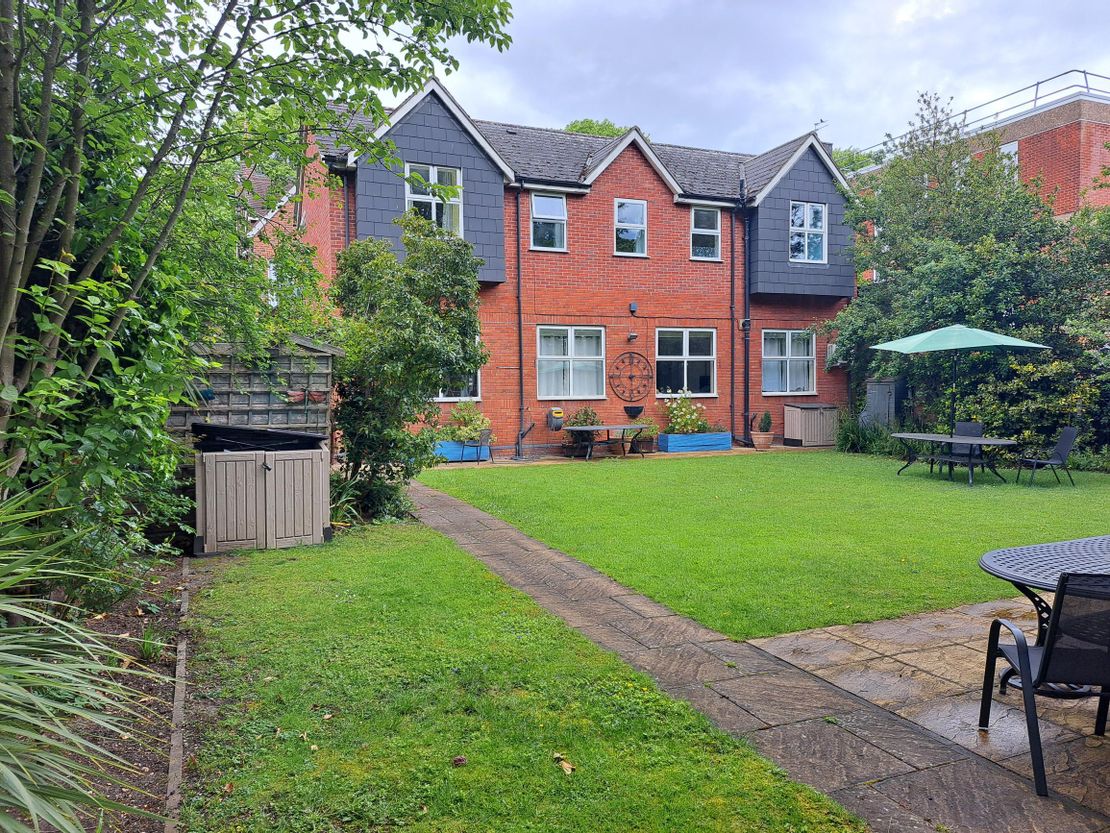 Lillibet House, 65 De Parys Avenue, Bedford, Bedfordshire, MK40 2TR