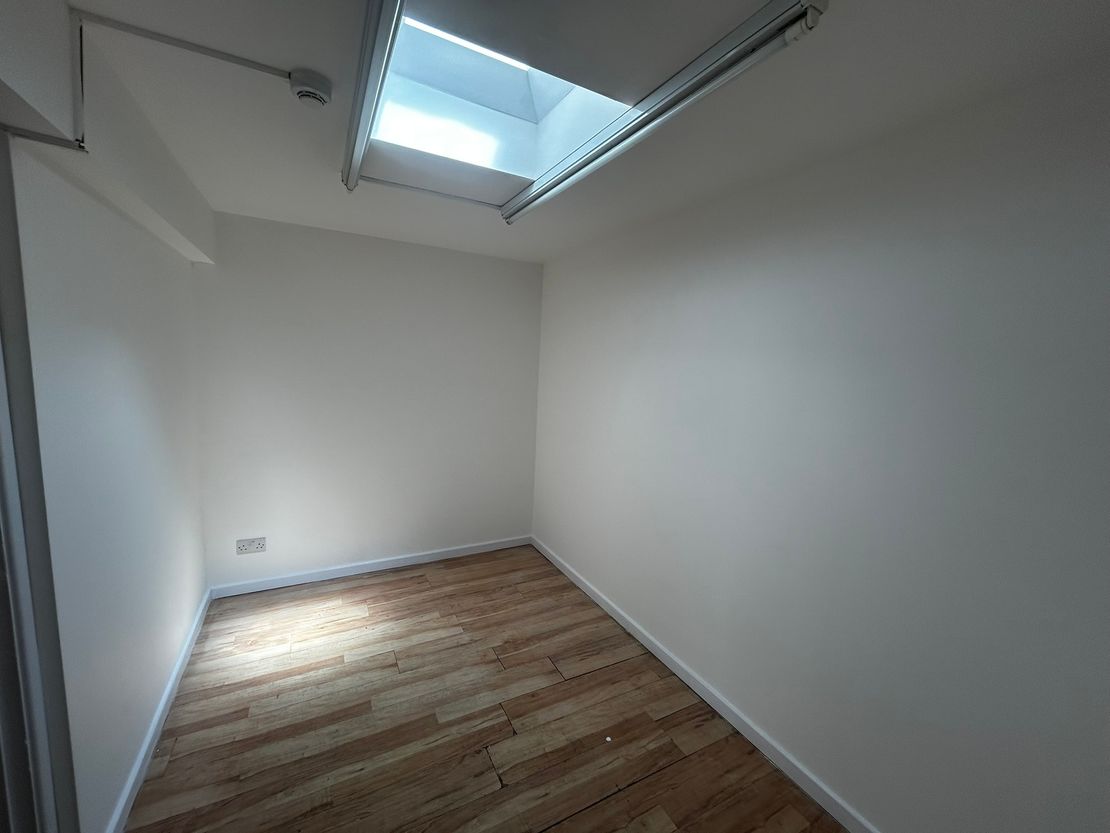 124 Fore Street, Exeter, Devon, EX4 3JQ