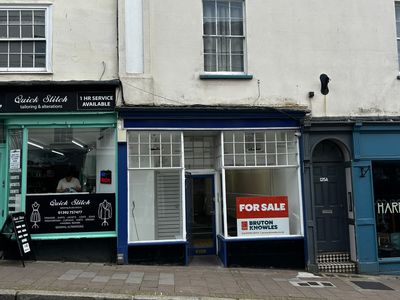 Property Image for 124 Fore Street, Exeter, Devon, EX4 3JQ