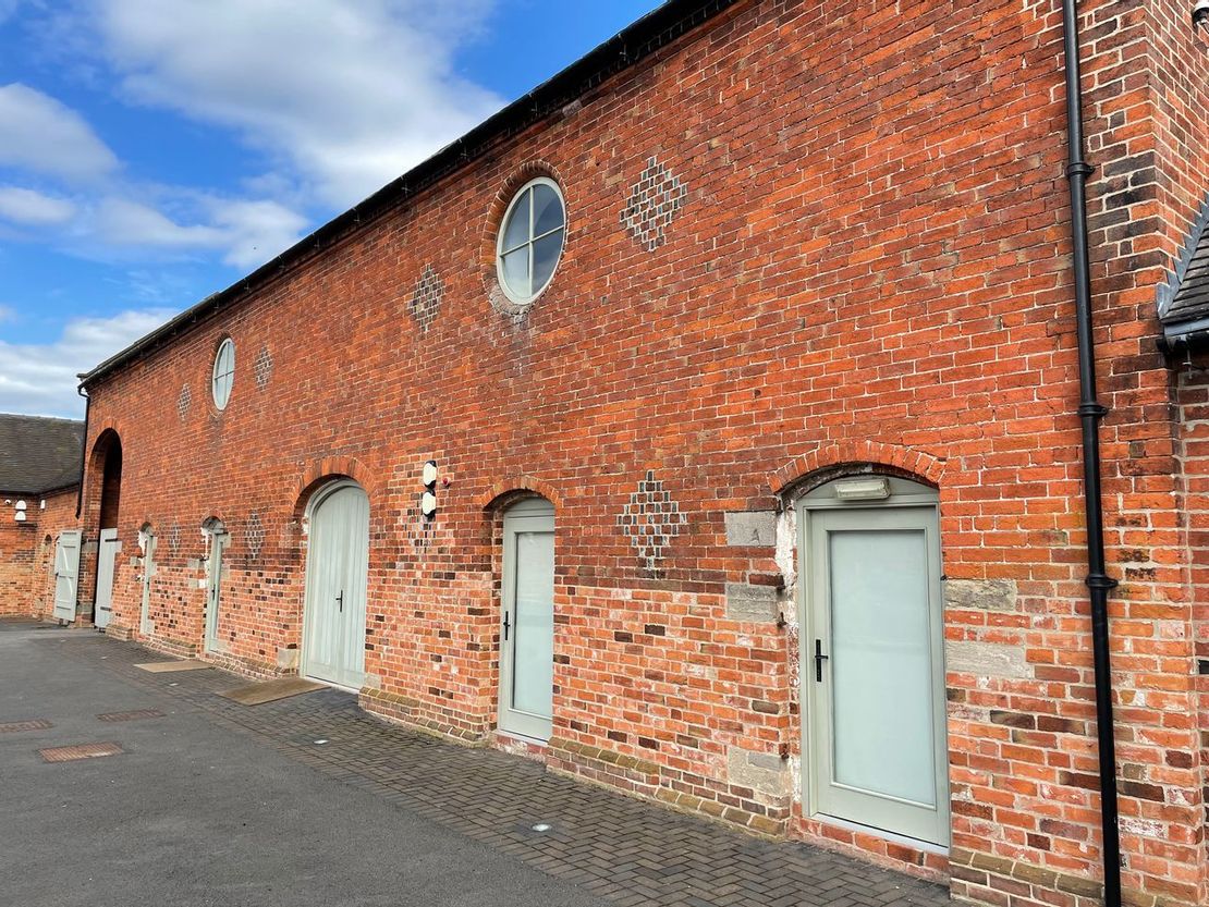 The Threshing Barn, Sapperton Park Courtyard, Marjory Lane, Church Broughton, Derby, Derbyshire, DE65 5SL