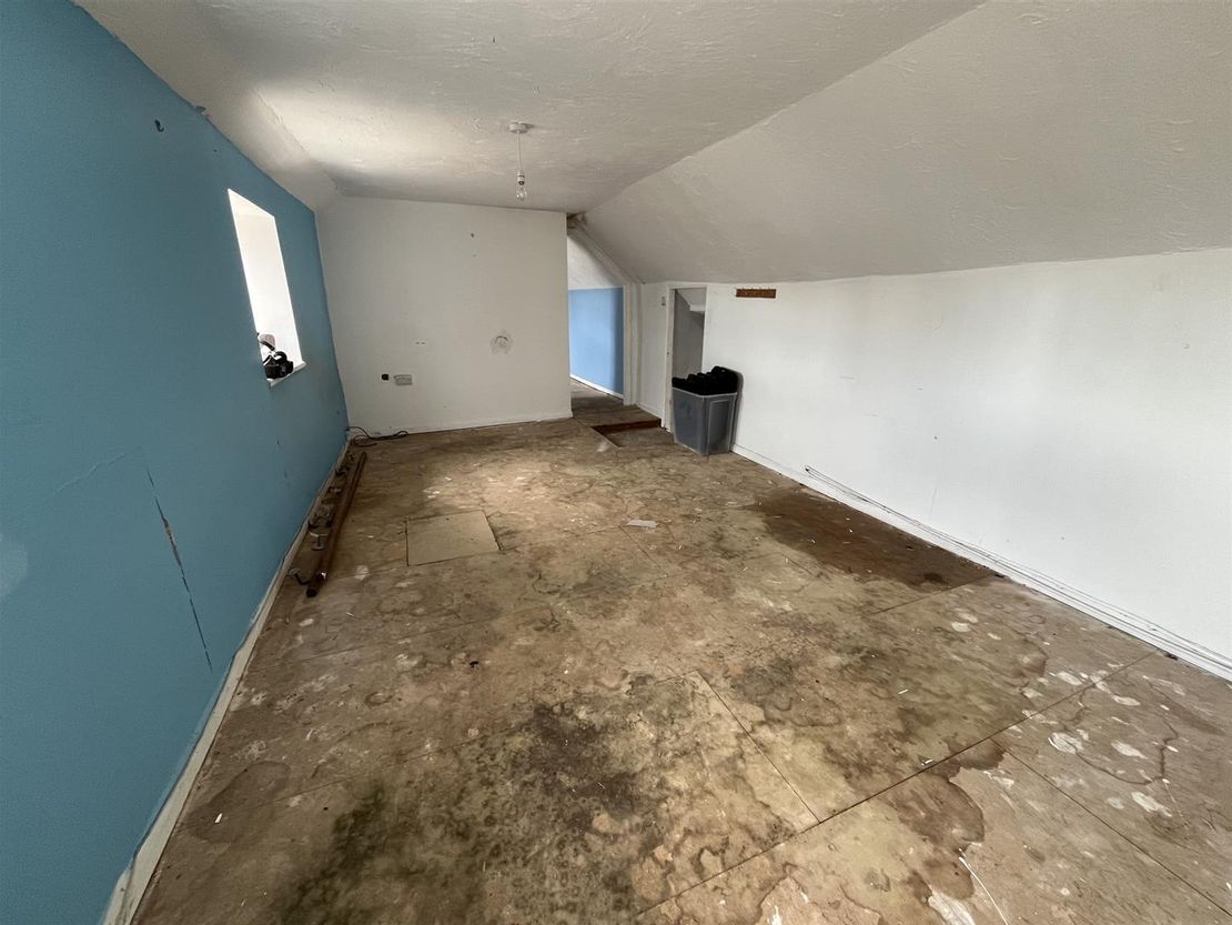 Commercial Investment, Oakham Town Centre LE15 6BH