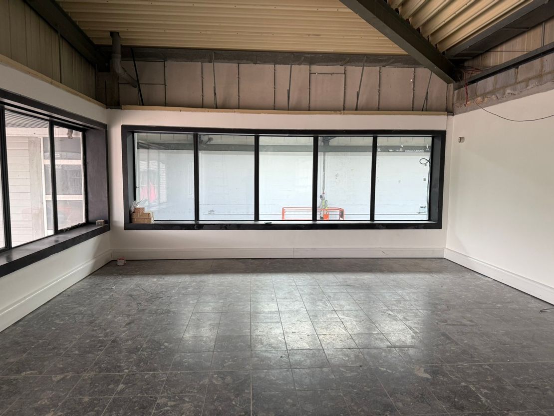 Unit 5 Dana Trading Estate, Transfesa Road, Paddock Wood, Tonbridge, Kent, TN12 6UT