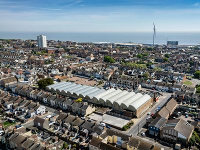 Property Image for Sunway House, Raglan Road, Lowestoft, NR32 2LW