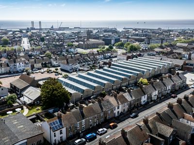 Property Image for Sunway House, Raglan Road, Lowestoft, NR32 2LW