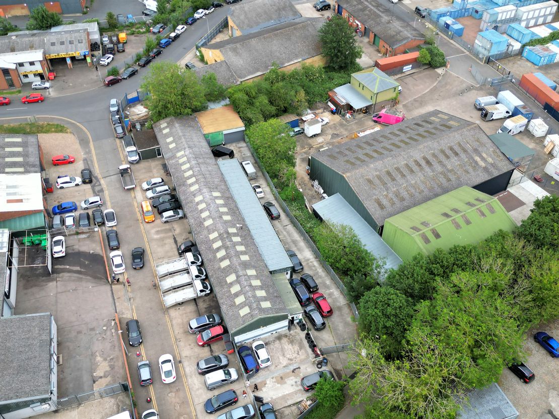 Unit 1 & Rear Yard, Harrison Drive, Braintree, Essex, CM7 1DE