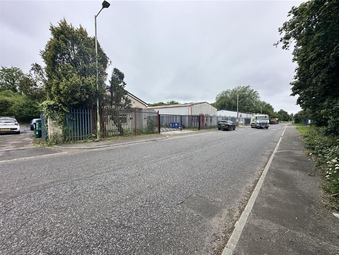 Village Farm Road, Pyle