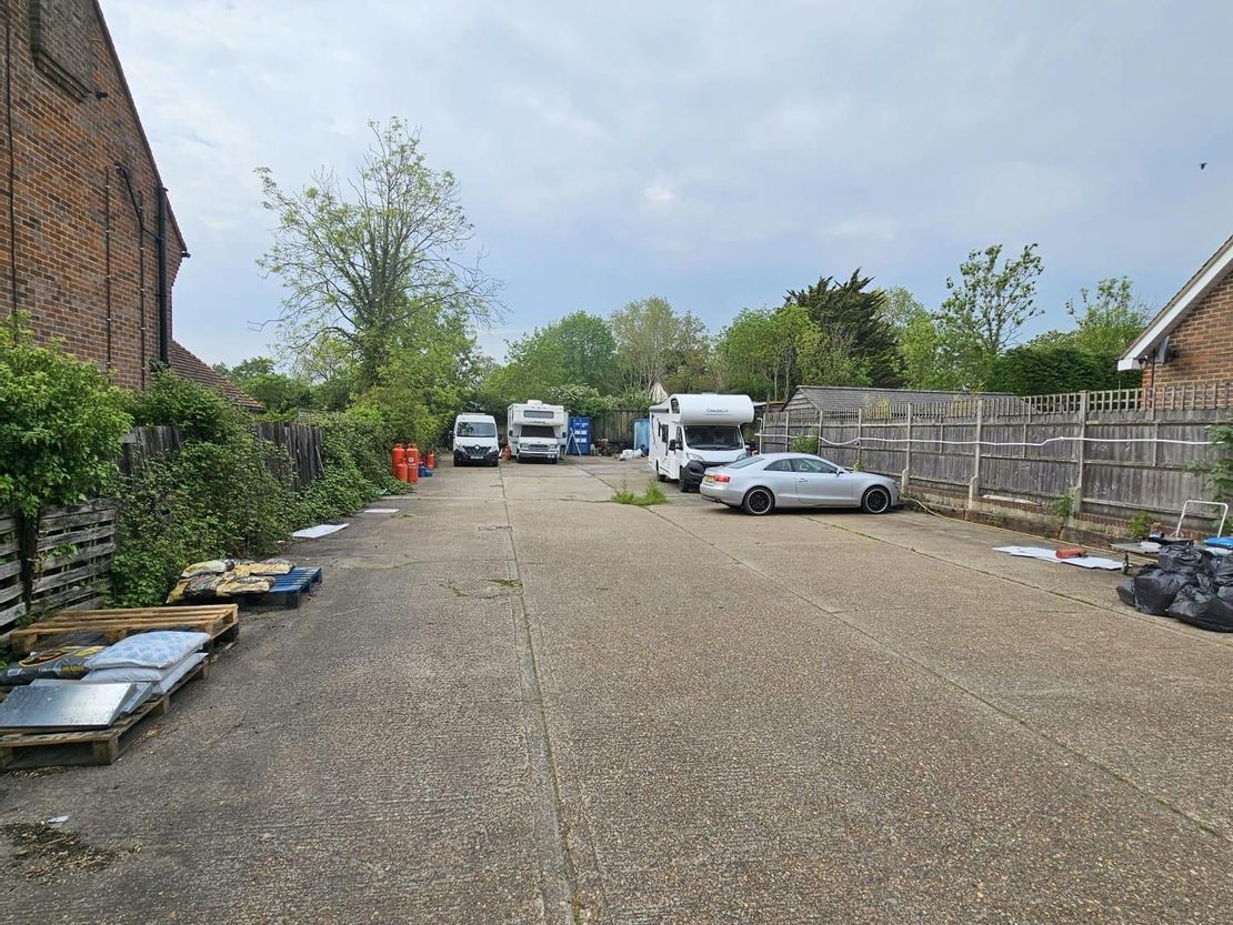 Coal Yard, 25 The Street, Charlwood, RH6 0BY
