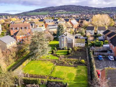 Property Image for Dean Farm House (Lot A), Evesham Road, Bishops Cleeve, Cheltenham, Gloucestershire, GL52 8SA