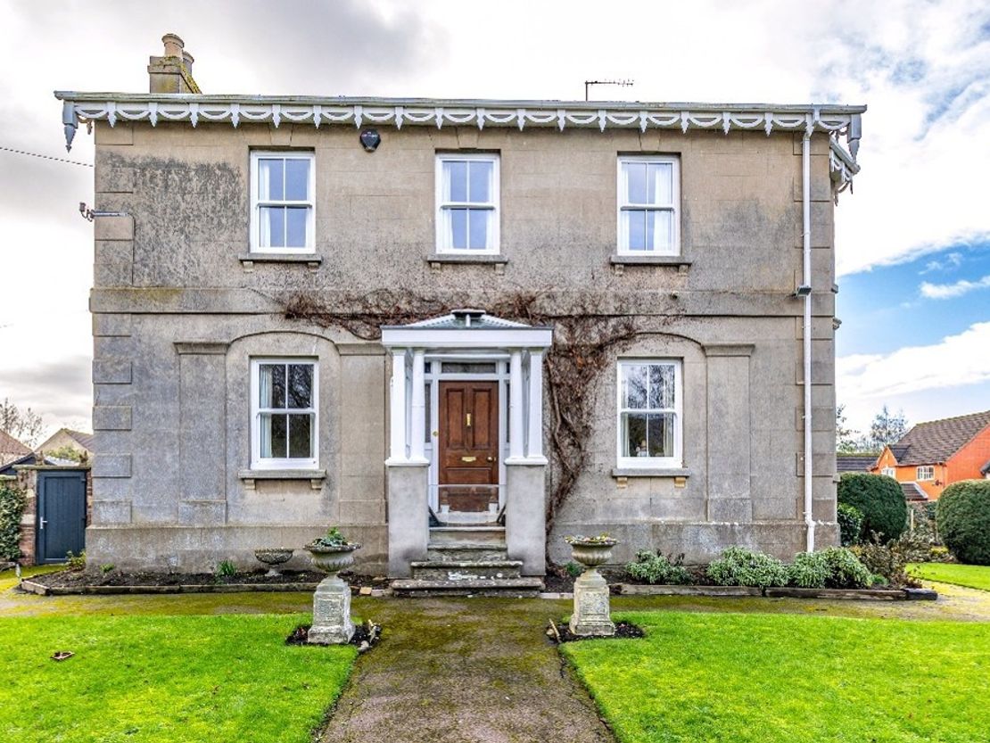 Dean Farm House (Lot A), Evesham Road, Bishops Cleeve, Cheltenham, Gloucestershire, GL52 8SA